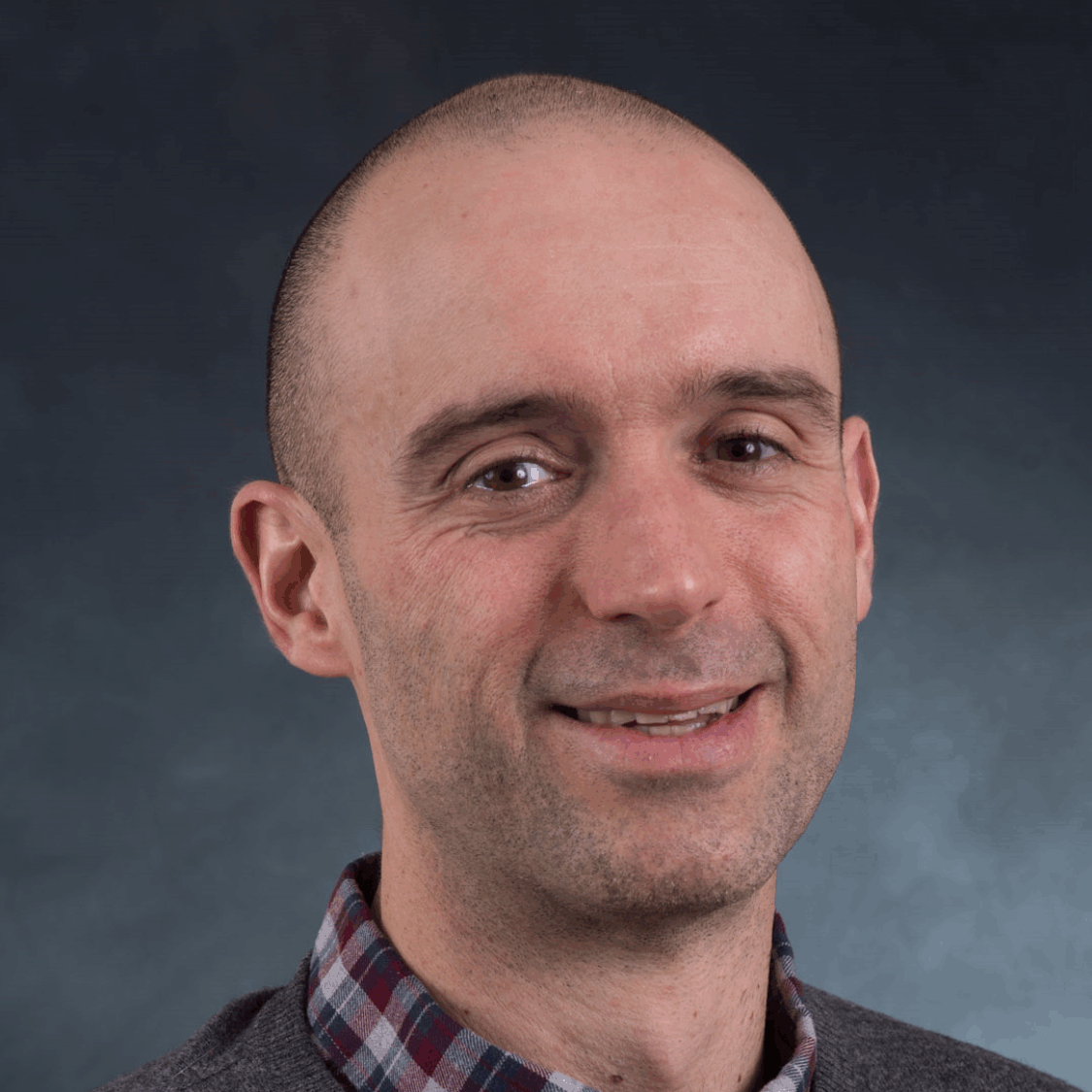 Headshot of Gustavo Vicentini