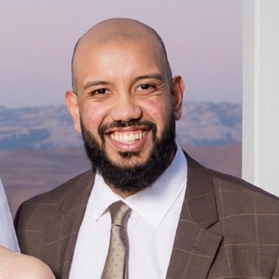 Headshot of Matthew Meangru